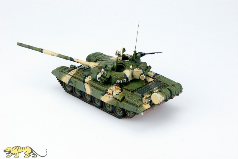 russian t-72b/b1 main battle tank