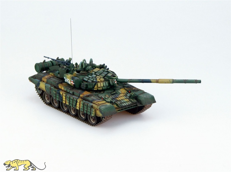 Modelcollect T 72b1 With Era Main Battle Tank 1 72 Ua711 Axels Modellbau Shop