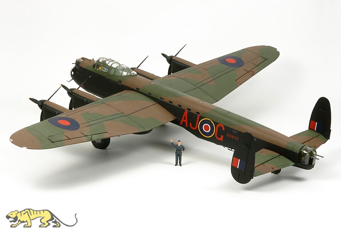 Tamiya Avro Lancaster B Mk.III "Dambuster" / Mk.I "Grand Slam Bomber ...