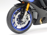 Yamaha YZF-R1M - 1:12