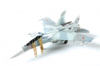 Russischer Kampftrainer Suchoi SU-27UB Flanker-C - 1:72