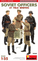 Soviet Officers at Field Briefing - Special Edition - 1/35