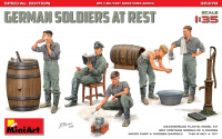 German Soldiers at Rest - 1/35