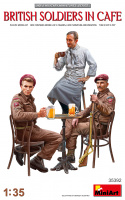 British Soldiers in Cafe - 1/35