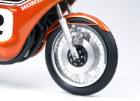 Honda CB750 Racing - Collectors Club Special / Masterwork Collection - Vorgefertigtes Premium Modell - 1:6