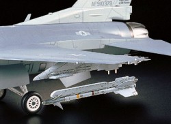 Lockheed Martin F-16CJ Block 50 - Fighting Falcon - 1:32