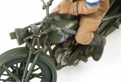 Britisches BSA M20 Motorrad mit Military Police Set - 1:35