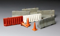 Beton & Plastik Barrieren / Concrete & Plastic Barrier Set - 1:35